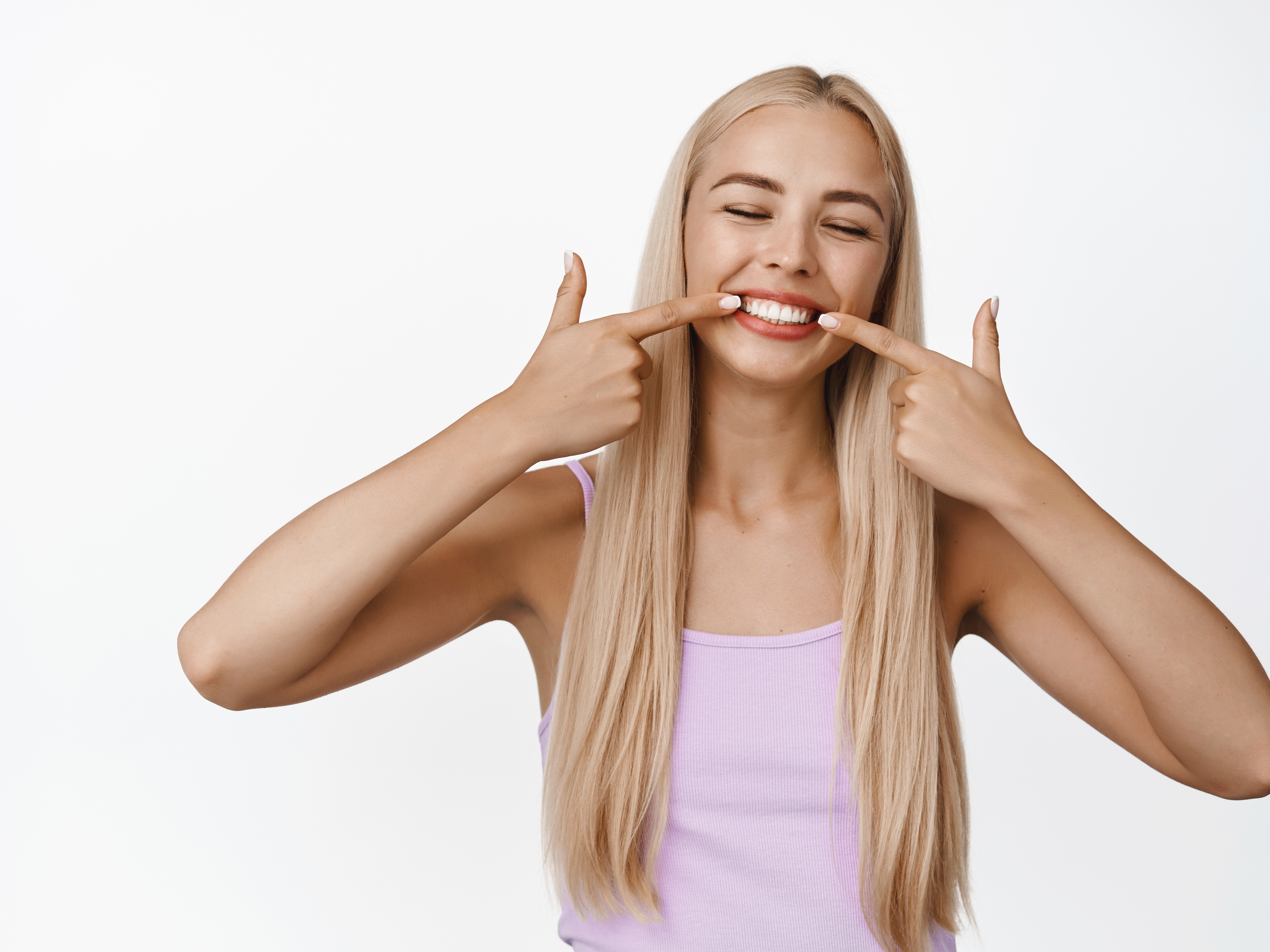 Najczęstsze pytania o wybielanie zębów nakładkowe – FAQ